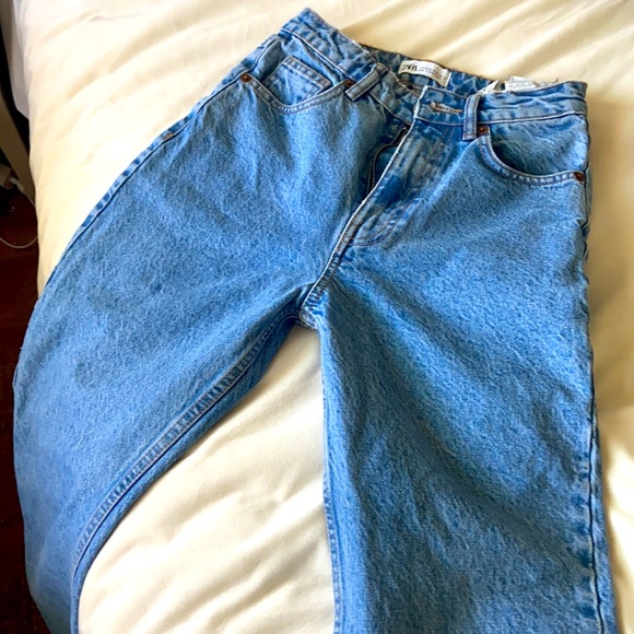 Zara High Rise Blue Jeans - Picture 3 of 8
